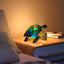 Lade das Bild in den Galerie-Viewer, LeuchtSchildkröte - handgefertigte Lampe, die Herzen erstrahlen lässt